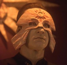 Data's mask turns him into a waking god on ST:TNG.